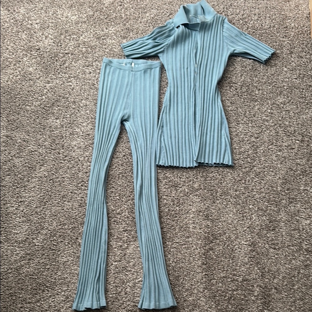 The Line By K Blue Ribbed Set SIZE MEDIUM